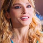 María Elena Swett Instagram - Lo mejor de Kari @dimeconquienandaschv Capítulo 72 @chilevision Capítulo 73 @paramountplusar Paulo no soporta ver que Kari comenzó a diseñar nuevamente y va a fustigarla, sin pensar que Kari le confensara sus sentimientos por Ramón No te pierdas los nuevos capítulos de #DimeConQuiénAndas por la plataforma @paramountplusar @paramountplus. Y por Chilevision después de #EspiandolaCasa de #GranHermanoCHV, de lunes a jueves