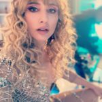 María Elena Swett Instagram - 🐱🐈‍⬛ ❌ Recuérdenme así •💋 . Mi Gente Buena… Que tengan un lindo fin de semana junto a su familia. Disfrútense juntos cada minuto. Los abrazo y ya saben… Se les quiere por acá. . Mane Swett . . . . . . . . . . . . . . . . . . . . #día203