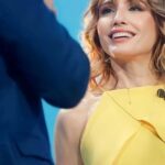 María Elena Swett Instagram - Lo mejor de Kari Capítulo 17 @chilevision Capítulo 18 @paramountplusar No te pierdas! los nuevos capítulos de #DimeConQuiénAndas por la plataforma @paramountplusar @paramountplus. Y si te gusta trasnochar lo puedes ver en chilevision después de Espiando la Casa de Gran Hermano, de lunes a jueves. . . . . #maneswett #mslovers❌ #maneswett❌ #karilovers #DimeConQuiénAndasCHV #teleserie #novela #comedia #seriechilena #teleserieschilena #actrizdetelenovela #actrizdeserie #actrizdetelevisión #actriz #romance #espectáculo #paramountplus #paramountplusar #latinoamerica #celebridades