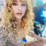 María Elena Swett Instagram - 🐱🐈‍⬛ ❌ Recuérdenme así •💋 . Mi Gente Buena… Que tengan un lindo fin de semana junto a su familia. Disfrútense juntos cada minuto. Los abrazo y ya saben… Se les quiere por acá. . Mane Swett . . . . . . . . . . . . . . . . . . . . #día203