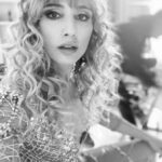María Elena Swett Instagram - 🐱🐈‍⬛ ❌ Recuérdenme así •💋 . Mi Gente Buena… Que tengan un lindo fin de semana junto a su familia. Disfrútense juntos cada minuto. Los abrazo y ya saben… Se les quiere por acá. . Mane Swett . . . . . . . . . . . . . . . . . . . . #día203