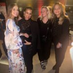 María Elisa Camargo Instagram - La felicidad de exaltar y celebrar el cine hispano… En el marco del Recent Cinema from Spain en Miami, @recentcinemafromspainmiami compartiendo con héroes de nuestra industria y nutriéndome de arte e historias maravillosas hechas en España. Gracias @garlemendezz por la invitación, qué honor sumarme a tu propósito, eres una DURA. Sigamos elevándonos y apoyándonos que así avanzamos más rico, con amor! @celinestoribio mi gran mentora, poder de mujer, gracias por siempre tenerme en cuenta y por ese cariño tan genuino! Tremendo reencuentro! Y a mi manager @alexandrajhleight qué emocionante sorpresa poder abrazarte y celebrar todo lo que se nos viene juntas! Gracias por apostarle a mi trabajo y no rendirte! A mi hermana/designer/stylist súper estrella @daniellabatlle por el vestidazo “escénico” perfecto para la ocasión (y el baile). Y Olé! 💃🏻 Si están en Miami, no se lo pierrrdan! Películas mágicas, hasta Nov 18 🎞️