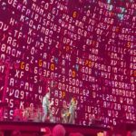 María Elisa Camargo Instagram - Todavía procesando esta experiencia… U2 me ha acompañado hace 25 años. Ha sido el soundtrack de mi vida. Mi herramienta de trabajo en escenas emocionales. Mis “happy” y “sad” songs. Creo que sólo experimento el tema de ser FAN empedernida, con ellos. Y verlos en el venue más espectacular que tiene el planeta, con el show más estimulante que mis sentidos han conocido… totalmente inmersivo, espiritual, psicodélico, surreal! Fue una combinación que casi hace que se me explote el corazón. Además con “Achtung Baby”, un álbum que me removió las fibras en la adolescencia! Cuando todo estaba a flor de piel. Uffff. (Ah, y con LADY GAGA de invitada sorpresa)… Estamos vivos, señores. Y eso es mucho decir en días como estos. GRACIAS vida por esa noche. #u2