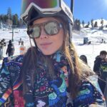 María Elisa Camargo Instagram – Have some mercy. It’s like my 7th or 8th time 🎿 Este peje salao se adaptó a la nieve ❄️ :: Gracias @catalinaramirezchaves (FELICIDADES amiga por tu Emmy! Eres una dura) & @jsilver329 (insanely committed content creator, risking his own integrity 💪🏽) por unos días mágicos – y un behind the scenes even better 🥂, so far so good, 2024!