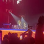 María Elisa Camargo Instagram - Todavía procesando esta experiencia… U2 me ha acompañado hace 25 años. Ha sido el soundtrack de mi vida. Mi herramienta de trabajo en escenas emocionales. Mis “happy” y “sad” songs. Creo que sólo experimento el tema de ser FAN empedernida, con ellos. Y verlos en el venue más espectacular que tiene el planeta, con el show más estimulante que mis sentidos han conocido… totalmente inmersivo, espiritual, psicodélico, surreal! Fue una combinación que casi hace que se me explote el corazón. Además con “Achtung Baby”, un álbum que me removió las fibras en la adolescencia! Cuando todo estaba a flor de piel. Uffff. (Ah, y con LADY GAGA de invitada sorpresa)… Estamos vivos, señores. Y eso es mucho decir en días como estos. GRACIAS vida por esa noche. #u2
