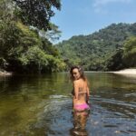 María Elisa Camargo Instagram - Palo Bonito 🌺 @onesantuario
