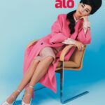 María Elisa Camargo Instagram - En la piel de Priscilla La divina actriz @mariaecamargo se atrevió a encarnar a Priscilla, la viuda de Elvis Presley. A propósito de la película homónima que retrata la historia de amor entre la legendaria actriz y empresaria y el rey del rock and roll. La también cantante colombo-ecuatoriana emula su estilo fashionista, plasmado en esta cinta dirigida por Sofía Coppola y protagonizada por Cailee Spaeny y Jacob Elordi, que ya puedes ver en la plataforma @mubilat ❤️. Junto a un gran equipo desarrollamos esta producción de fotos que puedes disfrutar en la edición impresa de #RevistaAló de esta quincena o en WWW.ALO.CO. ¿Ya viste la película? Fotografía: @andresespinosaphoto Maquillaje: @elauribe Styling: @julianapachegu Pelo: Lorenzo Baladacchi Cake: @cakelab.co Produccion y PR: @toc_talk Entrevista: @nadynemillan Management María Elisa: @vickypavajeau
