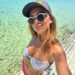 María Elisa Camargo Instagram - Tropi-Dump 🦜