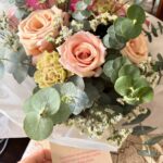 María Fernanda Yépes Instagram - Y así despido este mes de Febrero… Donde para mí fue como una montaña rusa de emociones. Morí… Nací … Dejé atrás un dolor.. Lo quemé, lo solté y lo transformé en flores, aprendizajes y colores 🌈✨ y volví a sonreír…. POR QUE LA VIDA EMPIEZA MUCHAS VECES!!!! Y tú? Como despides este mes?