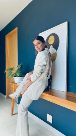 María Fernanda Yépes Instagram - GRACIAS México de mis Amores me voy con el corazón llenito de ti, de tus calles, tu gente, tus lugares, tus sabores. 
Volveré…. 
GRACIAS @casanuevoleon por ser mi hogar estos días, la pase feliz⚡️

Total look: @lorenasaravia