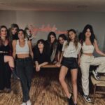 María Fernanda Yépes Instagram - JUNTAS somos Invencibles. •Siempre❤️⚡️• Resumen de una noche Poderosa, junto a MUJERES increíbles que admiro, honro y respeto!!! Gracias chicas superPoderosas por una noche de risas y amorcito femenino del bueno!!!! Gracias @valentinabailarina por hacerlo posible. Feliz cumpleaños mi @juanaarias Y… “sigue Bailando mi amor” @angiecepeda @tatimondra @unlunar @viviannesaler