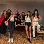 María Fernanda Yépes Instagram - JUNTAS somos Invencibles. •Siempre❤️⚡️• Resumen de una noche Poderosa, junto a MUJERES increíbles que admiro, honro y respeto!!! Gracias chicas superPoderosas por una noche de risas y amorcito femenino del bueno!!!! Gracias @valentinabailarina por hacerlo posible. Feliz cumpleaños mi @juanaarias Y… “sigue Bailando mi amor” @angiecepeda @tatimondra @unlunar @viviannesaler
