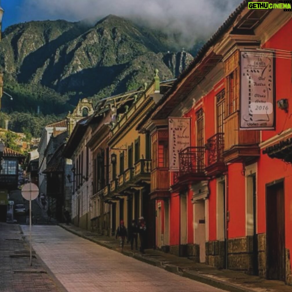 María Fernanda Yépes Instagram - Buenos días Bogotá una nueva aventura comienza…