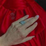 María Fernanda Yépes Instagram - Quiero agradecer profundamente con este carrusel de fotos a todos los aliados y personas que hicieron de este, un Gran día. Primero agradecer a la @academiacolcine por haberme nominado en la categoría mejor actriz por nuestra película #lineadetiempo y por supuesto a mi director @yesid_leone_m por haber creído en mi. A veces para nosotros los actores que hacemos televisión no es fácil que los directores de cine crean en nosotros o nos tengan en cuenta para sus proyectos… y para mi haber participado en esta peli y ver sus frutos me llena de orgullo y me trae un mensaje muy bello a nivel personal. El de creer más en mi, en mi trabajo y volverme a conectar con mi oficio que he tenido un poco en pausa en los últimos años. Este reconocimiento me viene a decir al oído. FER; vuelve a hacer eso que pone a brillar tu corazón y a vibrar tu alma. Fue muy hermoso volver a conectar con los colegas actores, ver tantas caras conocidas y tanta gente que admiro profundamente y quiero con el corazón. Gracias @nataliareyesg por tu impecable gestión como presidente de la academia. A todos los miembros y amigos que están ahí. Como @yurivargas1 @dianawiswell . Y a todos los creadores de historias felicitaciones!!! Necesitamos más que nunca en estos tiempos convulsos y donde el amor y la cordura se han perdido. Inspirar, cuestionar, incomodar e invitar a la audiencia a través de las historias a sentir y re-pensar. Larga vida al cine!!! a nuestra cultura!!! A nuestros gestores de paz. A todos los artistas que con su arte nos inspiran y nos ponen a reflexionar de esta existencia divina llamada vida!!!! GRACIAS a todos mis aliados este fin de semana. Los amo🤍 Quiero agradecer especialmente a @juanchalarca.b por todo el amor y la paciencia que me tuviste A mis estilistas @theinexpert @mariajose_salazarbl Y al hotel @93luxurysuites @alexandercubillos A mi esposo que me aguanto con mis cambios hormonales. Y a @delvecchio21 por estas lindas fotos el día de los premios. #shotoniphone GRACIAS 🔝 #premiosmacondo2023