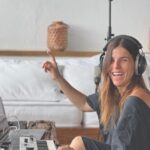 María Fernanda Yépes Instagram - Oh oh…. Creo que acabo de descubrir una nueva vocación 🥱🎼🎧🤘🏻 . . Eso pasa cuando tenes un músico en casa… @waiyari que decís? Armamos banda? Que dicen me lanzo?