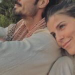 María Fernanda Yépes Instagram - Lugar favorito de la isla, con mi persona favorita 🫶🏻🌈❤️ #esvedra #eivissa #slowlifediary #goldenhour