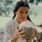 María Fernanda Yépes Instagram - Como diría mi amiga @marcelamar07 “cuando hay propósito, todo cobra sentido” Un photo dump de estos días hermosos donde todo empieza a cobrar sentido. Les cuento que parece que esta costa caribe colombiana me esta adoptando… y déjenme decirles que me estoy dejando. ✨🤍🫶🏻