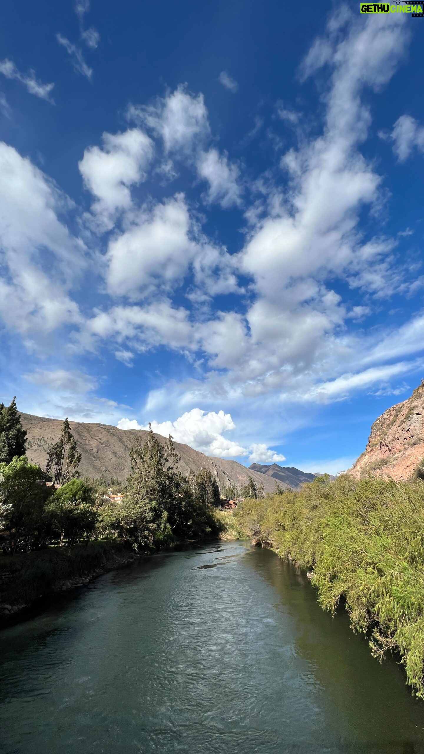María Fernanda Yépes Instagram - PERÚ Mágico y Poderoso❤️✨🇵🇪 Un pequeño recorrido de lo que han sido estos días viajando por el Valle sagrado de los Incas. Que espectáculo nuestra cordillera de Los Andes!!! Gracias @sebas.supertramp @tarabamba.house por hacernos sentir como en casa✨ #perú #vallesagradodelosincas #salinasdemara