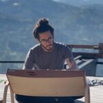María Fernanda Yépes Instagram - Un recuento en 10 fotos de lo que fue esta semana en el bootcamp digital del @elsiliconvalley 1. De las cosas más especial de este lugar(la vista a la represa de la Fe) 2. Los amaneceres en la montaña sagrada(video cortesía de mi querido @sebatobonsa ) 3. Después de nuestra sesión de yoga de cada mañana. Recibir un mimo de @tincho.prz y su monochr, seguido de las reflexiones de @danieltirado 4. Levantarse hacer yoguita con esta vista es otro nivel. 5. Aquí con el genio y creador de este lugar tan especial. @danieltirado GRACIAS por esta tremenda experiencia!!!! 6. Dani además de ser un visionario, viajero, buscador… ha escrito 2 libros inspirando con sus historias y aventuras. 7. Los compañeros que llevaré en el corazón!!! Gracias por su linda energía de todos me llevo algo muy valioso. 8. Las señoras de la cocina que con tanto amorcito y cariño nos cocinaron cada día. 9. Presumiendo mi diploma de graduación del boot camp intensivo de 7 días de emprendimiento digital. 10. Y esta la perla del viaje… cuando un grupo de emprendedores sale a celebrar su graduación y casi es atropellado por un camión a altas horas de la noche en la calle🫣😅(todo sea por la toma del video) ver hasta el final. GRACIAS a todos los profesores y personas que hacen de este entrenamiento y de la montaña sagrada un lugar único y una experiencia que vale toda la pena vivir!!!!! #elsiliconvalley #medellin #emprendimientodigital📶💯