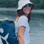 María Fernanda Yépes Instagram - Las gigantes bailarinas 🐋💙 Ser testigos de este maravilloso momento de conexión con la naturaleza, nos permite entenderla, cuidarla y recargarnos con su energía. Video @imaginerfilms #TeamBeclá @beclaworld @cincosillas @agendadelmar @latinwe