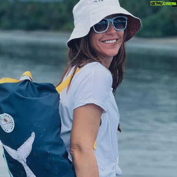 María Fernanda Yépes Instagram - Las gigantes bailarinas 🐋💙 Ser testigos de este maravilloso momento de conexión con la naturaleza, nos permite entenderla, cuidarla y recargarnos con su energía. Video @imaginerfilms #TeamBeclá @beclaworld @cincosillas @agendadelmar @latinwe