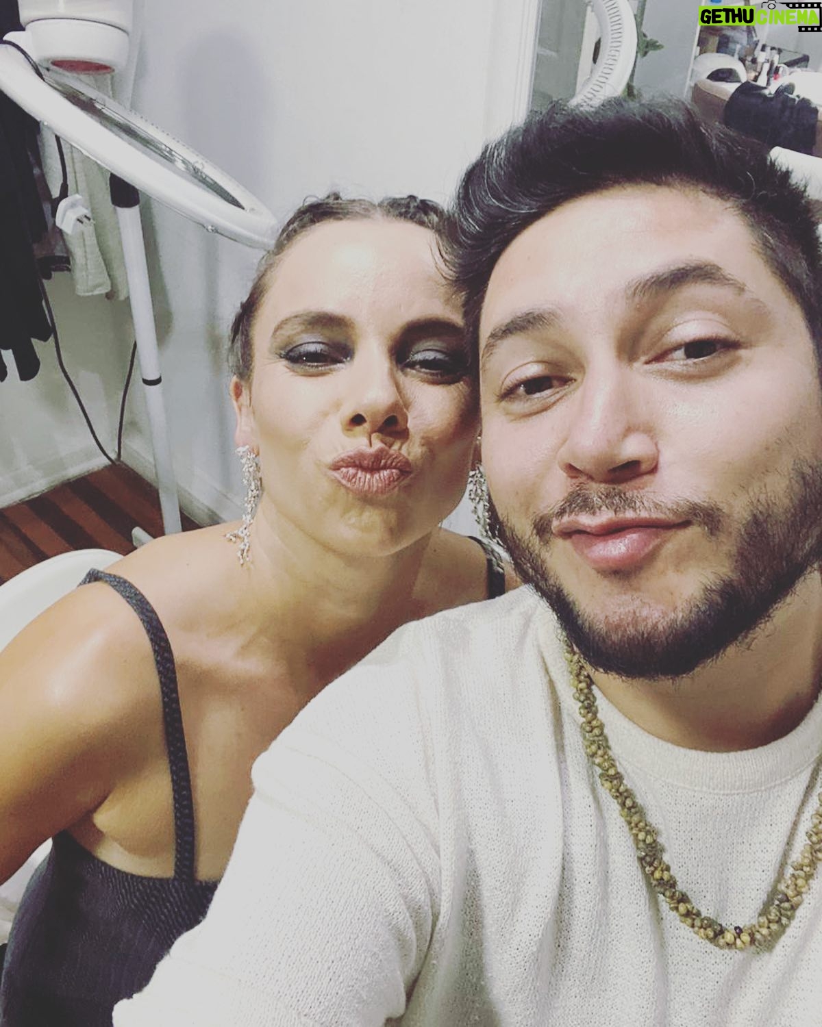 María Gracia Omegna Instagram - Único recuerdo de @premioscaleuche / olvide el registro/ pero ahí estoy con don @ruben_aravena