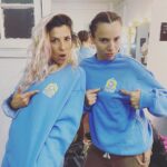 María Gracia Omegna Instagram - Las hermanas Tapia. En #tellmewhy @teatro_nescafe @dayanaamigo ❤️