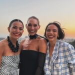 María Gracia Omegna Instagram - Una pre de los @premioscaleuche con las chicas. Agradecida de la noche, de los compañeros, de @somoschileactores me siento muy honrada.
