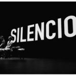 María Gracia Omegna Instagram - Feliz día del teatro/ vaya al teatro/ guarde silencio/ disfrute la función/ 🥳