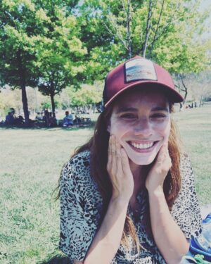 María Gracia Omegna Instagram - Un poco de cola fría para el sol. Por @gaburzua ❤️