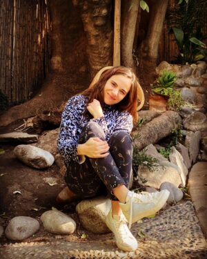 María Gracia Omegna Instagram - Me da mucho placer hablar de Kruza/. Marca de zapatillas/ Sustentables /Que respetan a las personas y al planeta/ Hecho en chile/ Economía circular/ Hechas a mano/ Recicladas/ Hija de los desechos/ Cómodas/ Lindas/ Trato Justo/ Atajadores de residuos para crear/ reductores de basura/ etc de lo bueno/ feliz de usarlas y tratar de ser más consciente. @kruza_bc