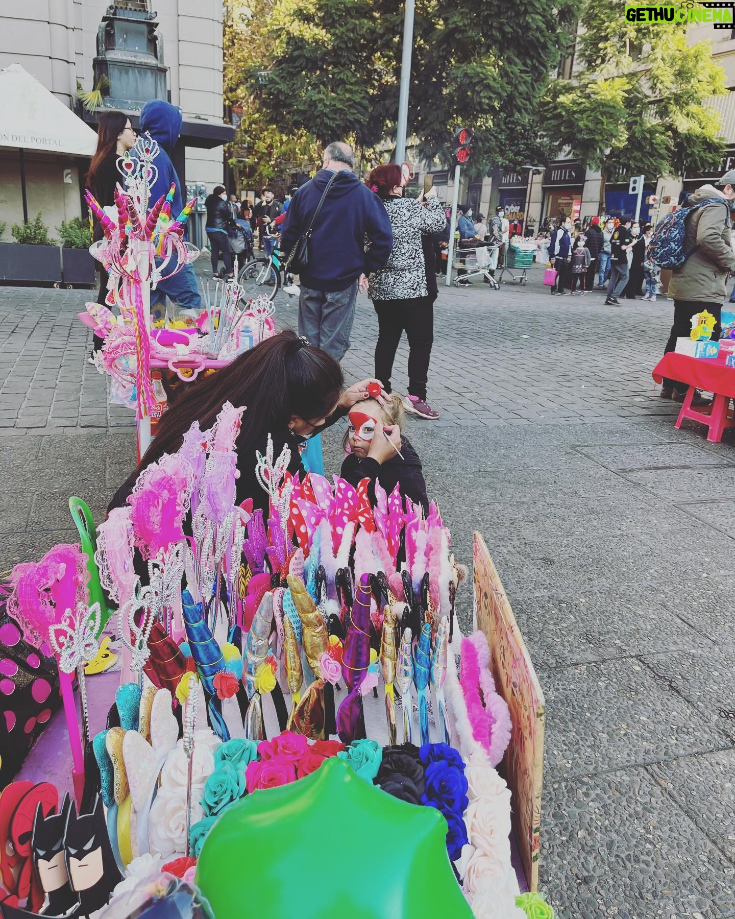 María Gracia Omegna Instagram - Recuento de un domingo patrimonial, con mucho olor a infancia.