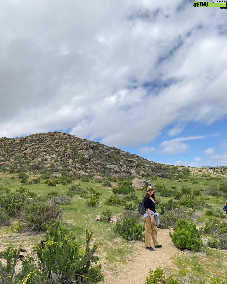 María Gracia Omegna Instagram - Finalizando la visita a ese Atacama florido.