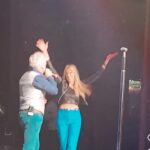 Marcela Baños Instagram - Wowww 🔥🔥🔥 #showzazo @miguelaleweb 👏🏻👏🏻 Que noche tan pero tan bonita. Pase a buscar a Valen, mi sobrino y sus palabras al subir al auto fueron : Que linda que estás tía 🤤 a partir de ahí entre en un embobamiento 😂 hasta que lo deje nuevamente. La mejor relación del mundo tía/sobrino 😻 Para el era su primera vez en un teatro. Camino por el escenario, espiamos la sala a través del telón y nos divertimos cantando y bailando. Fue una noche espectacular !! me dijo cuando salimos. La pasamos bomba!! Un crack Miguel !! Ahora a dormir que mañana nos vemos a las 12 hs en @pasiondesabado 🥊