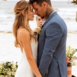 Marcela Fetter Instagram - Só eu sei o tanto de amor que eu guardei, sem saber que era só pra você. Por isso prometo estar ao seu lado sempre nas suas decisões, alegrias, angústias, êxitos e decepções. Prometo me encher de amor, pra sempre ter amor para te dar. 💍👰🏼‍♀️ 08.02.2024