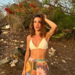 Marcela Fetter Instagram – e foi assim que troquei minha passagem de volta.. 😅