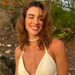 Marcela Fetter Instagram – e foi assim que troquei minha passagem de volta.. 😅