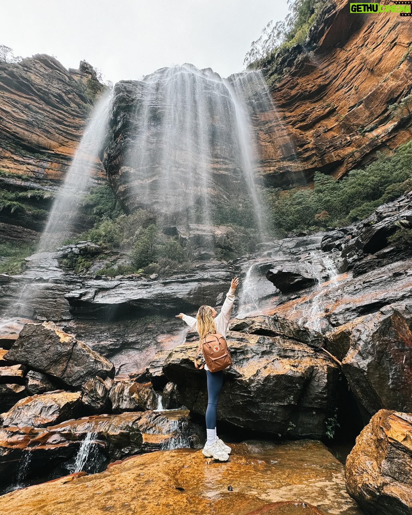 Marcela Fetter Instagram - Eu não tô um pouco apaixonada, eu tô MUITO apaixonada por Blue Mountains! A natureza é sempre surpreendente, a cada 10 minutos de trilha era um cenário completamente diferente e assim, cenário de FILME ENCANTADO! 🍂❤️