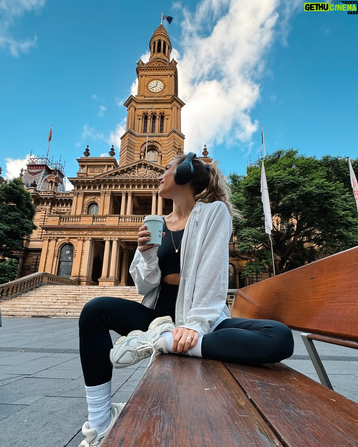Marcela Fetter Instagram - Segunda feira, 18 de março, 2024. Começando mais uma semana com minha nova rotina de uma jovem estudante 🇦🇺📖