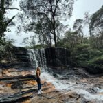 Marcela Fetter Instagram – Eu não tô um pouco apaixonada, eu tô MUITO apaixonada por Blue Mountains! A natureza é sempre surpreendente, a cada 10 minutos de trilha era um cenário completamente diferente e assim, cenário de FILME ENCANTADO! 🍂❤️