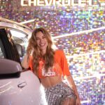 Marcela Fetter Instagram – Mais um ano com @chevroletbr no melhor carnaval, mas dessa vez ainda mais especial, porque viemos direto pra nossa lua de mel, com o Chevrolet Equinox 🤍✨

#JuntosNoCarnaval PubIicidade
