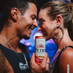 Marcela Fetter Instagram - Como pode.. não deu tempo nem de descansar e já tô com saudade de tudo que vivemos no @camarotesalvadoroficial com @cervejapetra 🧡 melhoooor ano de todos! #CarnaPetra #BebaComSabedoria Pu bIi