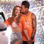 Marcela Fetter Instagram – Mais um ano com @chevroletbr no melhor carnaval, mas dessa vez ainda mais especial, porque viemos direto pra nossa lua de mel, com o Chevrolet Equinox 🤍✨

#JuntosNoCarnaval PubIicidade