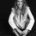 Marcela Fetter Instagram - Da série fazendo arte com artistas @eduardorezende @andrevelosoreal 📸🖤