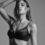 Marcela Fetter Instagram - Aquele shooting que dispensa legenda mas aceita comentários 🖤 W/ @eduardorezende and @andrevelosoreal