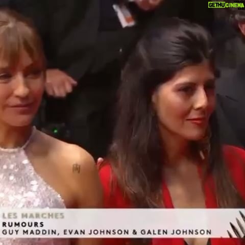 Marcela Mar - 3 Likes - Así vivimos anoche la experiencia de la alfombra roja más aclamada de la industria del cine.
Fue muy emocionante estar ahí con parte del equipo de nuestra película #mibestia
Y la cereza del pastel 🍒ver a Cate Blanchett y tenerla tan cerca en su estreno de #rumors @festivaldecannes
Mi vestido precioso es de @francescamiranda_ @vistetedecolombia #vistetedecolombia 💓✨🥂