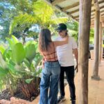 Marcela Mar Instagram – “Tocá los pies con la nuca” 🤣
Fin de semana espectacular con amigos que son familia, y familia que son amigos.
@angelitau51 @mauriciovalencia_arq @thechefisback @lola_handley