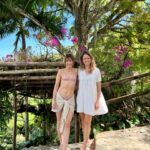 Marcela Mar Instagram – “Tocá los pies con la nuca” 🤣
Fin de semana espectacular con amigos que son familia, y familia que son amigos.
@angelitau51 @mauriciovalencia_arq @thechefisback @lola_handley