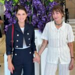 Marcela Mar Instagram - Nuestra felicidad de vernos y coincidir en @festivaldecannes pero sobre todo, de coincidir en esta vida! Te amo hermana ❤️💜 @juana_acosta Mucha mierda con tu estreno de LES PISTOLETS EN PLASTIQUE en la Quincena de realizadores ✨🎬❤️ Mi look es @vistetedecolombia por supuesto, set de @nawaresortwear con joyas de @ayshabilgrami