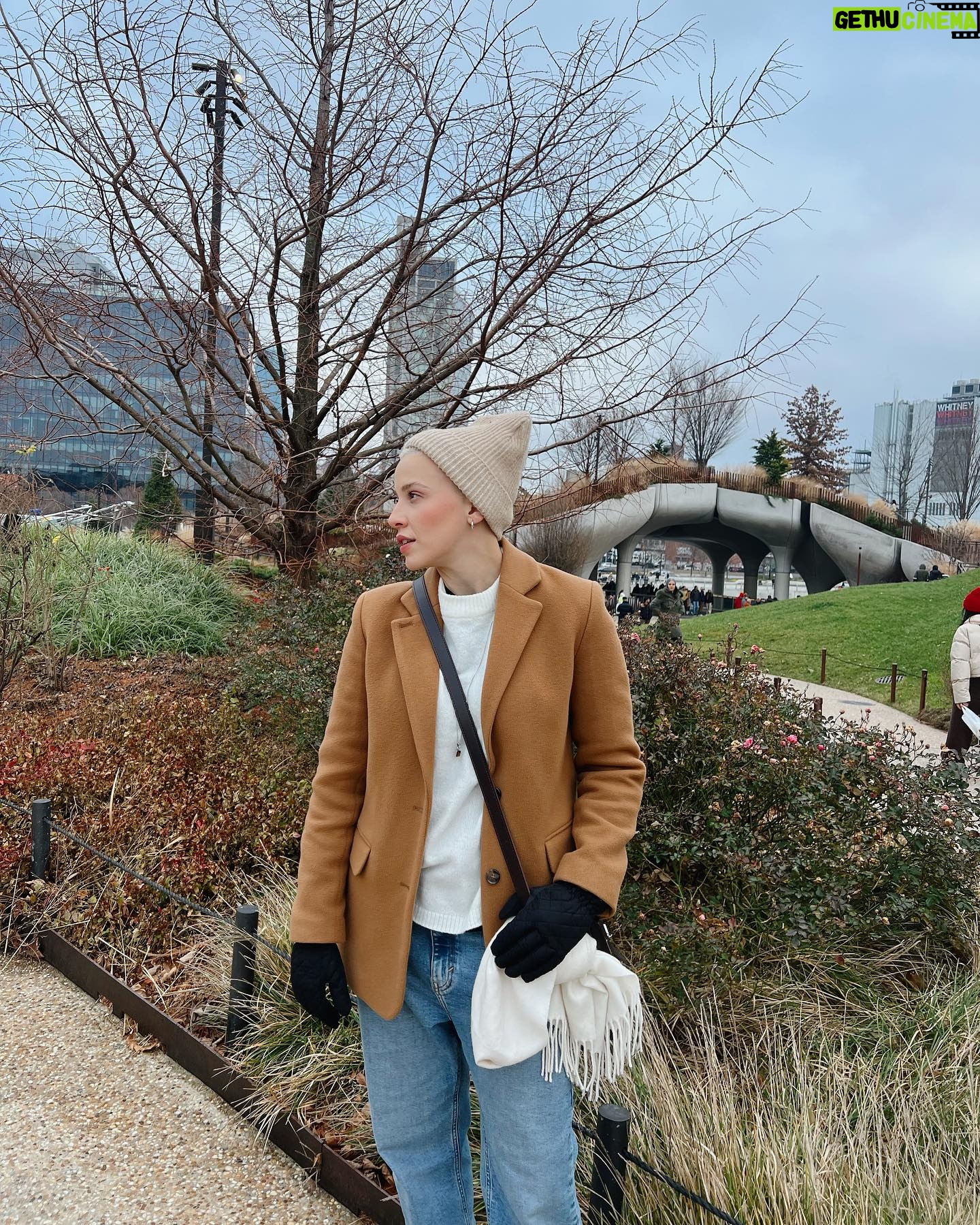 Marcella Rica Instagram - sdds ny frio, lookinhos, met e delícias 🤤